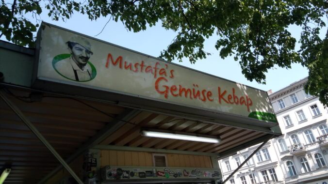 Slavná Mustafova budka - Mustafa’s Gemüse Kebap (Berlín)